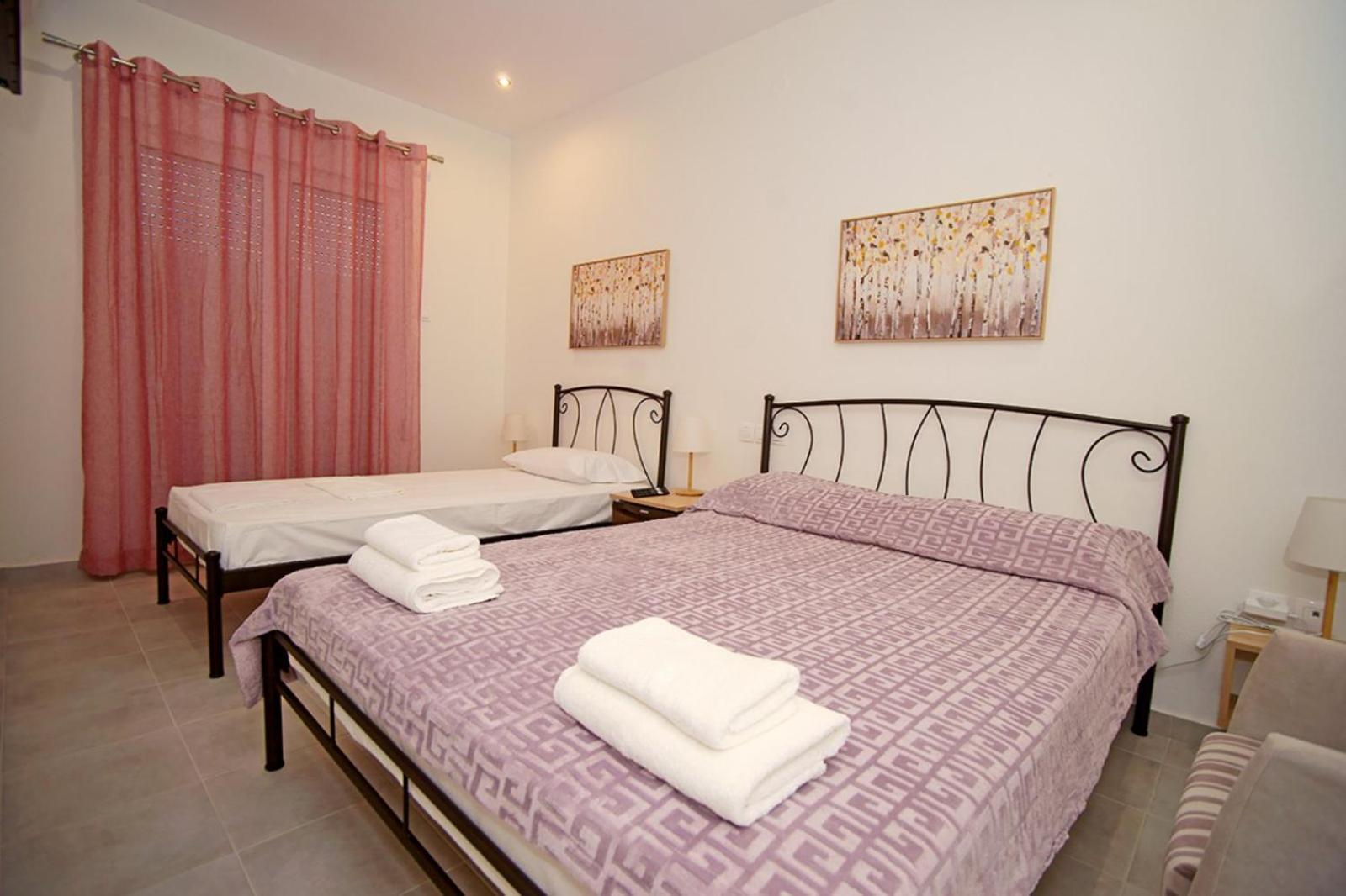 Karnagio Rooms Κυπαρισσία Εξωτερικό φωτογραφία