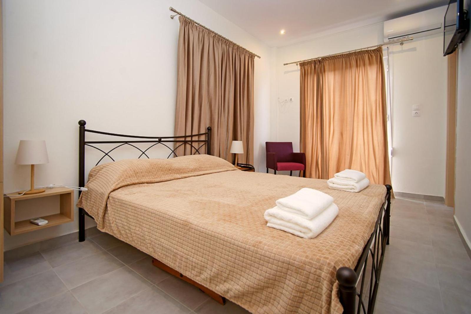 Karnagio Rooms Κυπαρισσία Εξωτερικό φωτογραφία